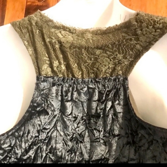 Rocker velvet vest - Picture 3 of 4